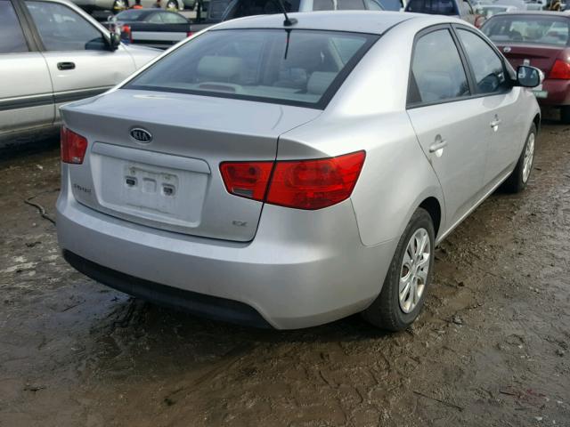 KNAFU4A26A5054328 - 2010 KIA FORTE EX SILVER photo 4