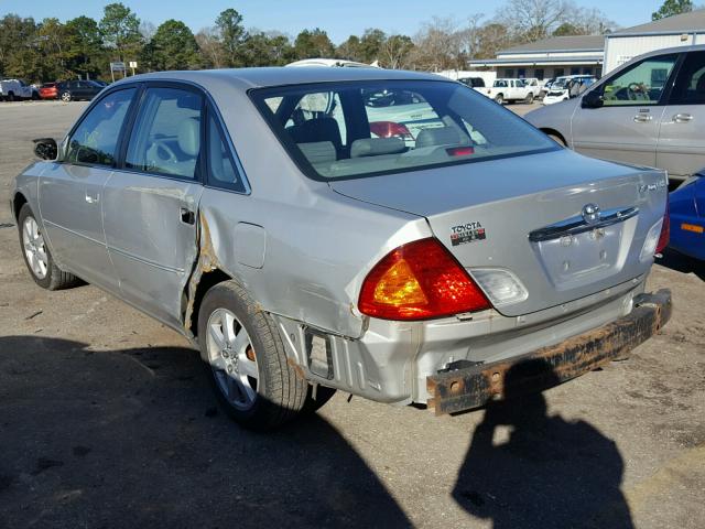 4T1BF28B82U214203 - 2002 TOYOTA AVALON XL SILVER photo 3