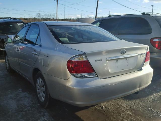 4T1BE32K35U415948 - 2005 TOYOTA CAMRY LE SILVER photo 3