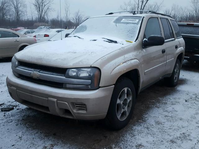 1GNDT13SX72126027 - 2007 CHEVROLET TRAILBLAZE TAN photo 2