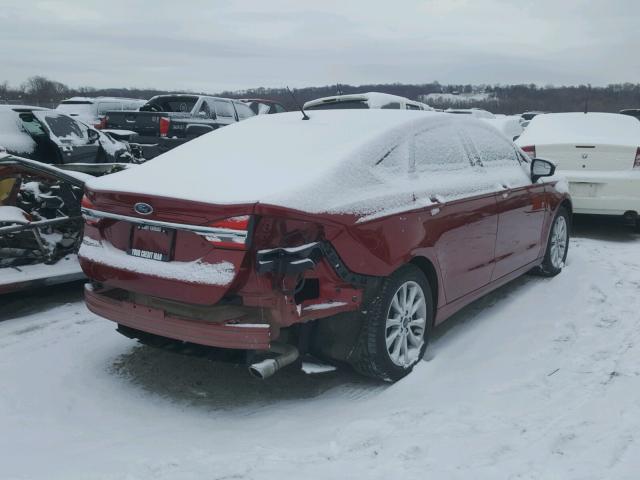 3FA6P0H75HR145933 - 2017 FORD FUSION SE RED photo 4