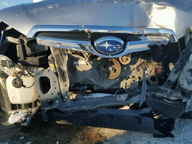 JF2SJADC8FH413831 - 2015 SUBARU FORESTER 2 SILVER photo 9