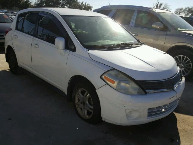 3N1BC13E37L369545 - 2007 NISSAN VERSA S WHITE photo 1