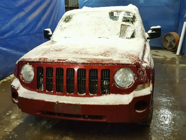 1J8FF28WX7D357775 - 2007 JEEP PATRIOT SP RED photo 9