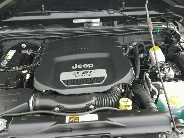 1C4BJWDG7DL511564 - 2013 JEEP WRANGLER U BLACK photo 7