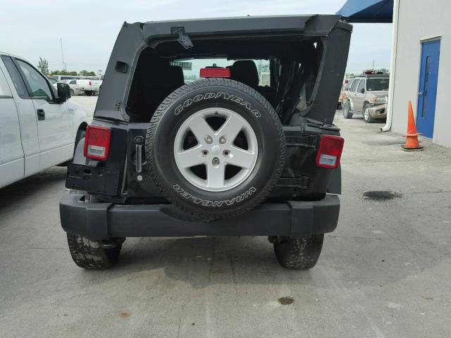 1C4BJWDG7DL511564 - 2013 JEEP WRANGLER U BLACK photo 9