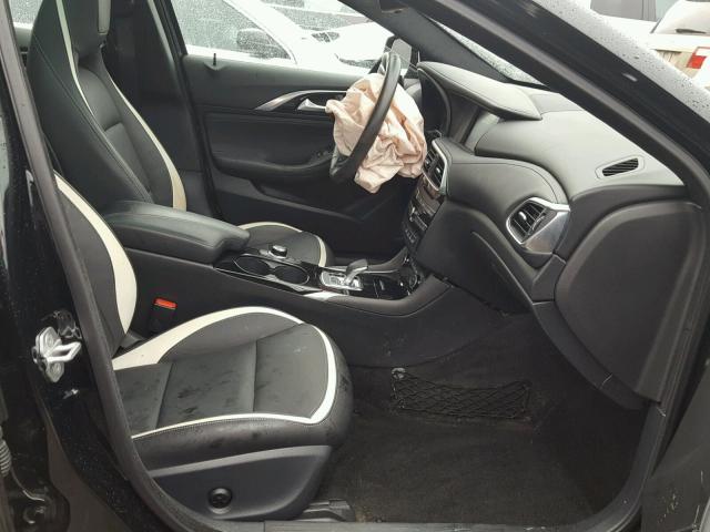 SJKCH5CP5HA032781 - 2017 INFINITI QX30 BASE BLACK photo 5