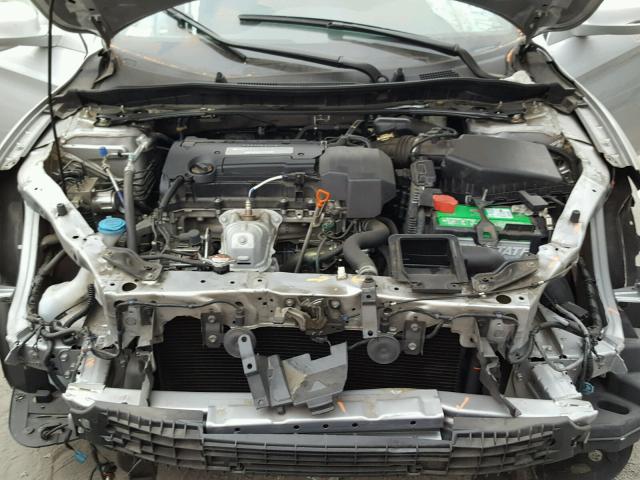 1HGCR2F74DA112207 - 2013 HONDA ACCORD EX SILVER photo 7