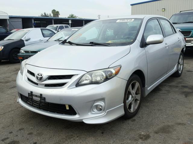 2T1BU4EE7DC112685 - 2013 TOYOTA COROLLA BA SILVER photo 2