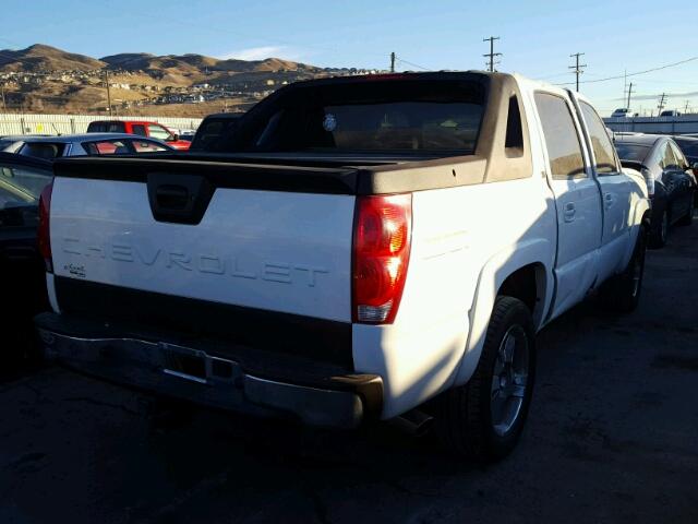 3GNEK12Z35G171255 - 2005 CHEVROLET AVALANCHE WHITE photo 4