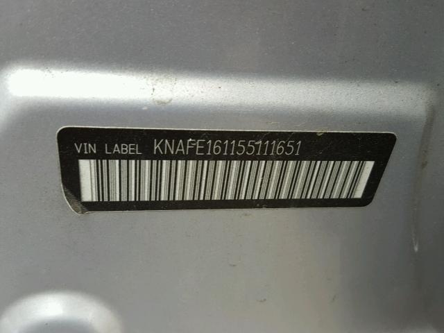 KNAFE161155111651 - 2005 KIA SPECTRA5 SILVER photo 10