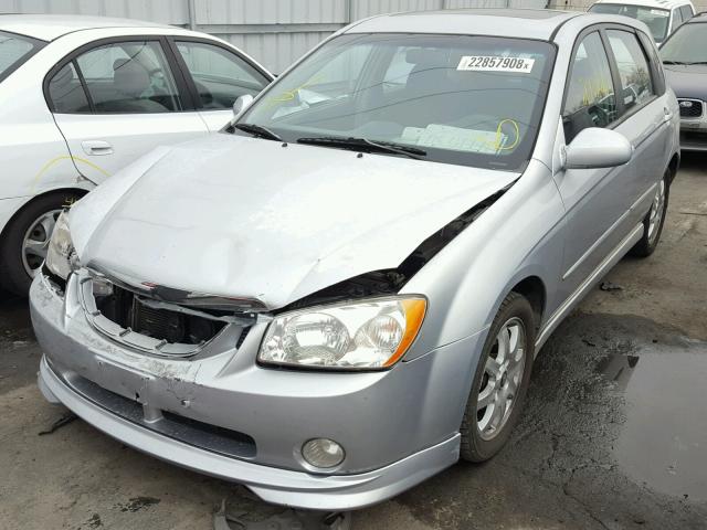 KNAFE161155111651 - 2005 KIA SPECTRA5 SILVER photo 2