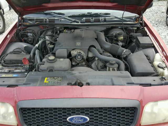 2FAFP73W63X142038 - 2003 FORD CROWN VICT RED photo 7