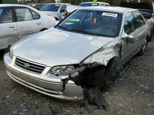 JT2BG22K710564947 - 2001 TOYOTA CAMRY CE SILVER photo 2