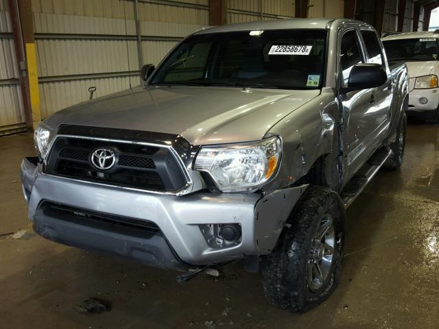 5TFJX4GNXEX033367 - 2014 TOYOTA TACOMA DOU SILVER photo 2