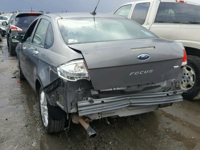 1FAHP3HN1AW207954 - 2010 FORD FOCUS SEL GRAY photo 3