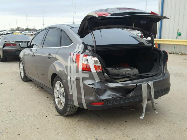 1FAHP3H22CL357372 - 2012 FORD FOCUS SEL GRAY photo 3