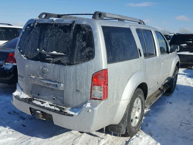 5N1AR18W76C607220 - 2006 NISSAN PATHFINDER SILVER photo 4