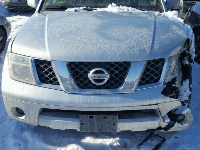 5N1AR18W76C607220 - 2006 NISSAN PATHFINDER SILVER photo 7