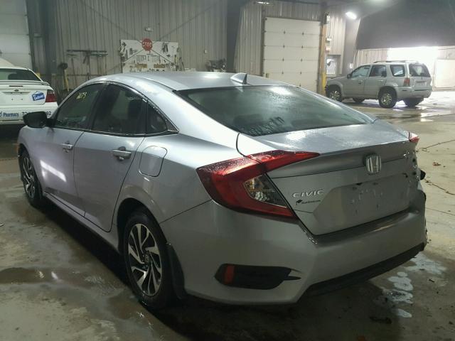 2HGFC2F76HH558588 - 2017 HONDA CIVIC EX ვერცხლისფერი ფოტო 3