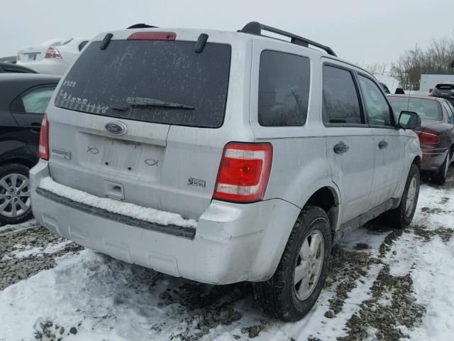 1FMCU0DG4BKB92406 - 2011 FORD ESCAPE XLT SILVER photo 4