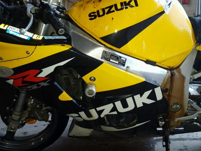 JS1GN7BA212107100 - 2001 SUZUKI GSX-R600 YELLOW photo 7