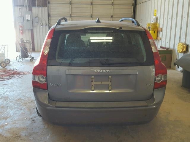 YV1MW382062170308 - 2006 VOLVO V50 2.4I GRAY photo 10