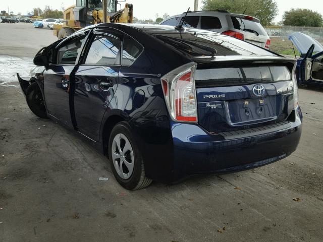 JTDKN3DU9F1938865 - 2015 TOYOTA PRIUS BLUE photo 3