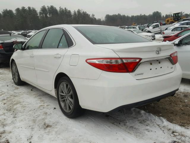 4T1BF1FK7FU491380 - 2015 TOYOTA CAMRY LE WHITE photo 3