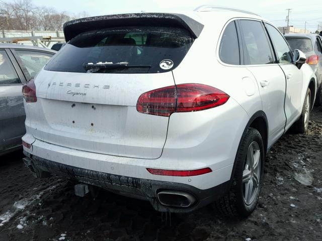 WP1AA2A29GKA09547 - 2016 PORSCHE CAYENNE WHITE photo 4