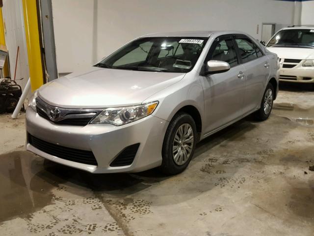 4T1BF1FK9EU766357 - 2014 TOYOTA CAMRY L SILVER photo 2