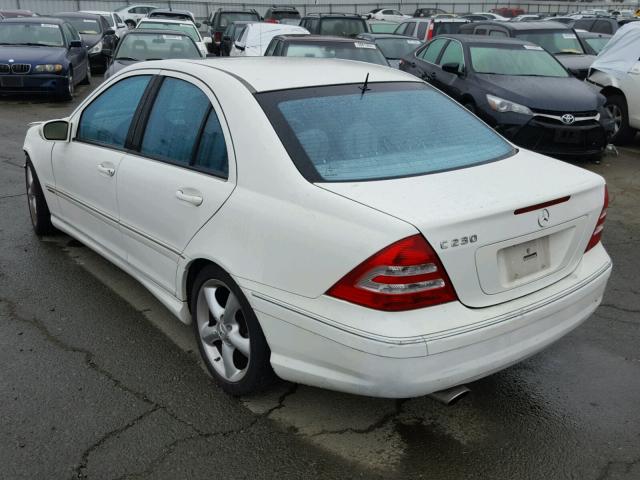 WDBRF52H96F735070 - 2006 MERCEDES-BENZ C GENERATI WHITE photo 3