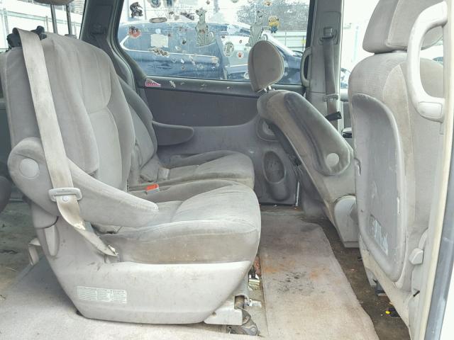 5TDZA23C45S353870 - 2005 TOYOTA SIENNA CE WHITE photo 6