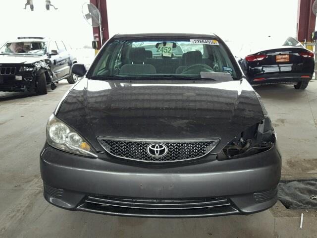 4T1BE32KX6U731672 - 2006 TOYOTA CAMRY LE GRAY photo 9