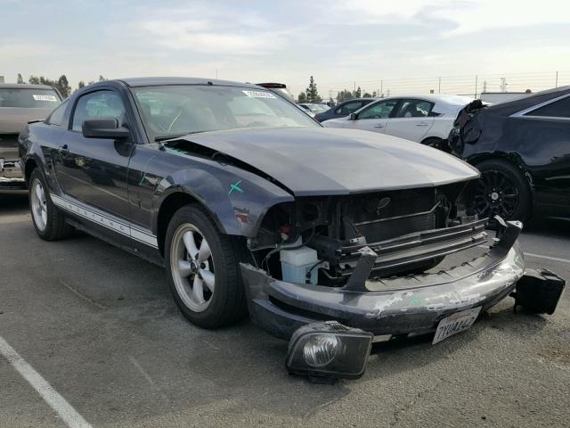 1ZVHT80N185141174 - 2008 FORD MUSTANG GRAY photo 1