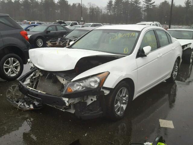 1HGCP2F63BA103976 - 2011 HONDA ACCORD SE WHITE photo 2