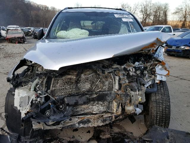 2T3BF4DV2BW164885 - 2011 TOYOTA RAV4 SILVER photo 9