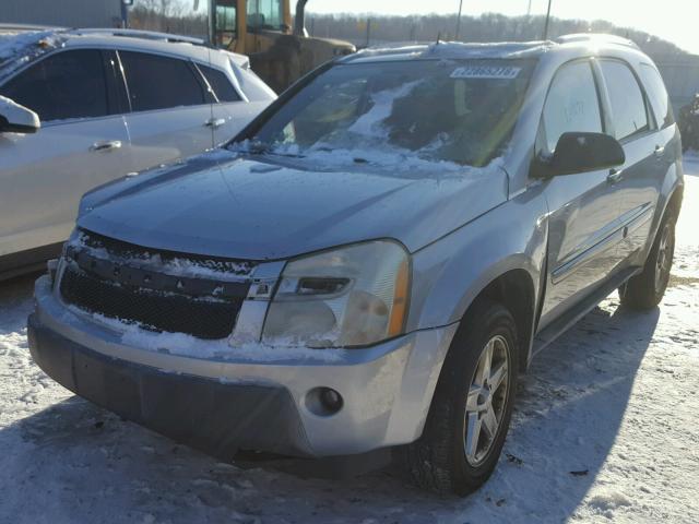 2CNDL73F656065284 - 2005 CHEVROLET EQUINOX LT SILVER photo 2