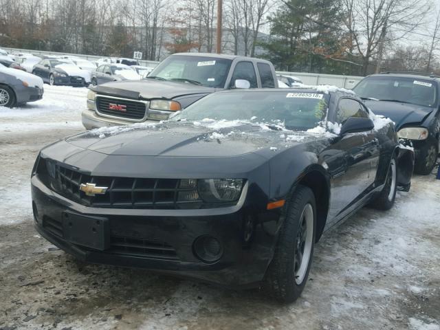 2G1FE1EV5A9214486 - 2010 CHEVROLET CAMARO LS BLACK photo 2