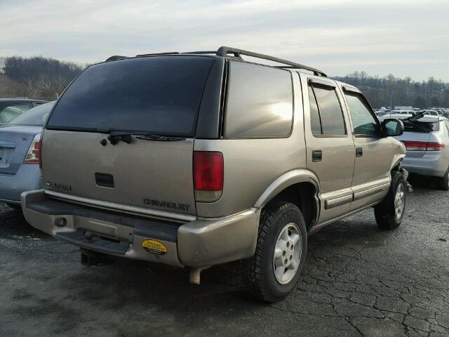 1GNDT13W4Y2210557 - 2000 CHEVROLET BLAZER BROWN photo 4