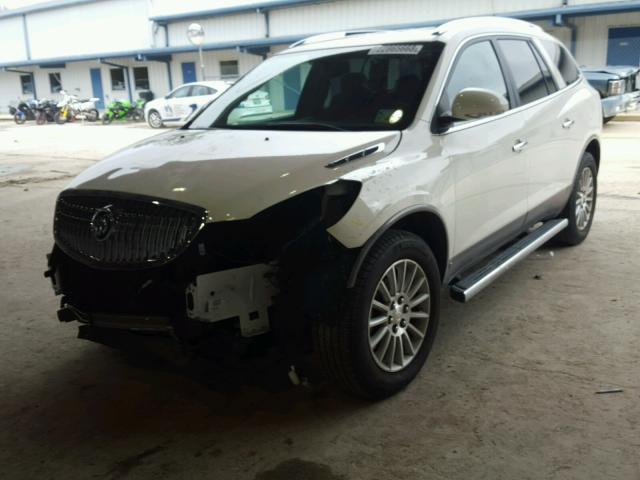 5GALRAEDXAJ176555 - 2010 BUICK ENCLAVE CX WHITE photo 2