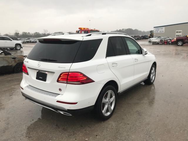 4JGDA5HB7HA846564 - 2017 MERCEDES-BENZ GLE 350 4M WHITE photo 4