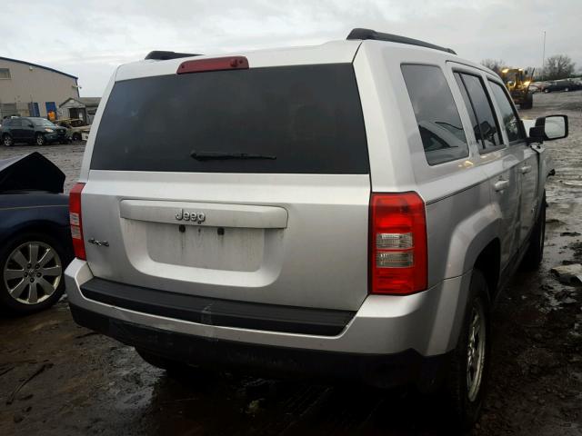 1J4NF1GB2BD193582 - 2011 JEEP PATRIOT SP GRAY photo 4