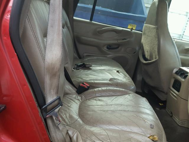 1FMRU17L11LA74119 - 2001 FORD EXPEDITION RED photo 6