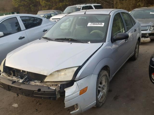 1FAFP34N07W258142 - 2007 FORD FOCUS ZX4 GRAY photo 2