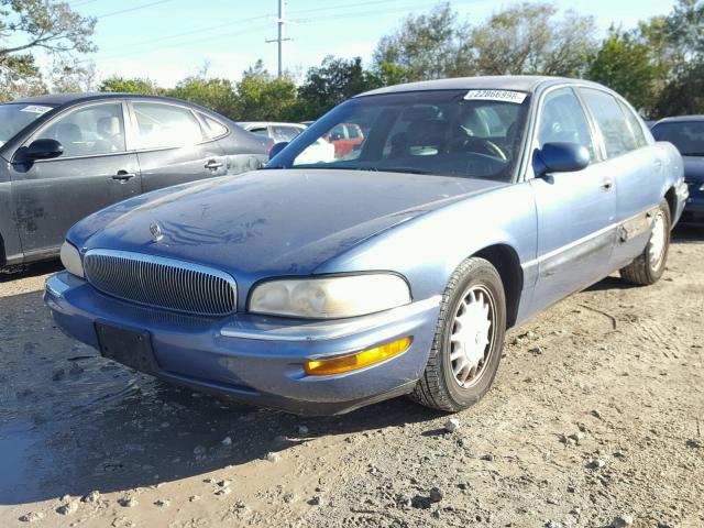 1G4CW52K7W4610210 - 1998 BUICK PARK AVENU BLUE photo 2