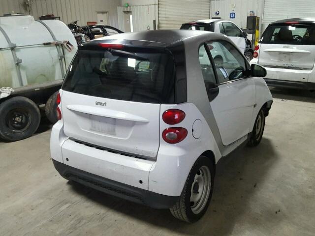 WMEEJ3BA3FK800168 - 2015 SMART FORTWO PUR TWO TONE photo 4