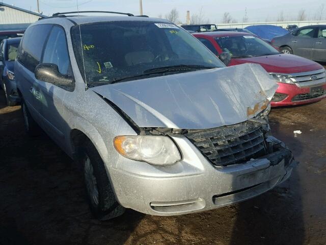 2A4GP54L86R915697 - 2006 CHRYSLER TOWN & COU SILVER photo 1