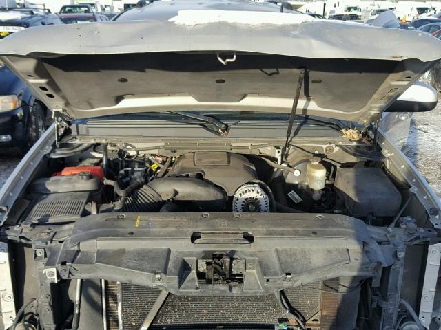 1GNFK13037J117234 - 2007 CHEVROLET TAHOE K150 SILVER photo 7