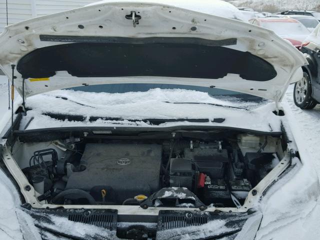 5TDKK3DC6ES460888 - 2014 TOYOTA SIENNA LE WHITE photo 7